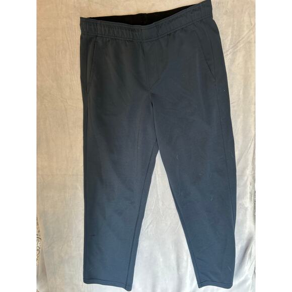 Mens pants- bundle of‎ 3. Small to medium old navy, all in motion mutual weave - Picture 3 of 7